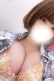 しお(22)ミニチュア爆乳Hカップ美女!癒らしの天使!